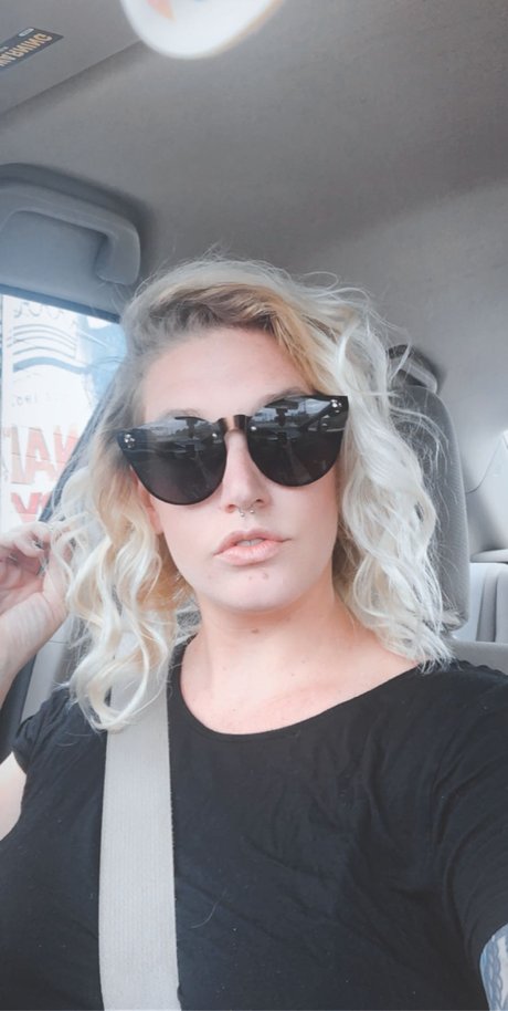 Tits a hoy star du porno gratuite photo