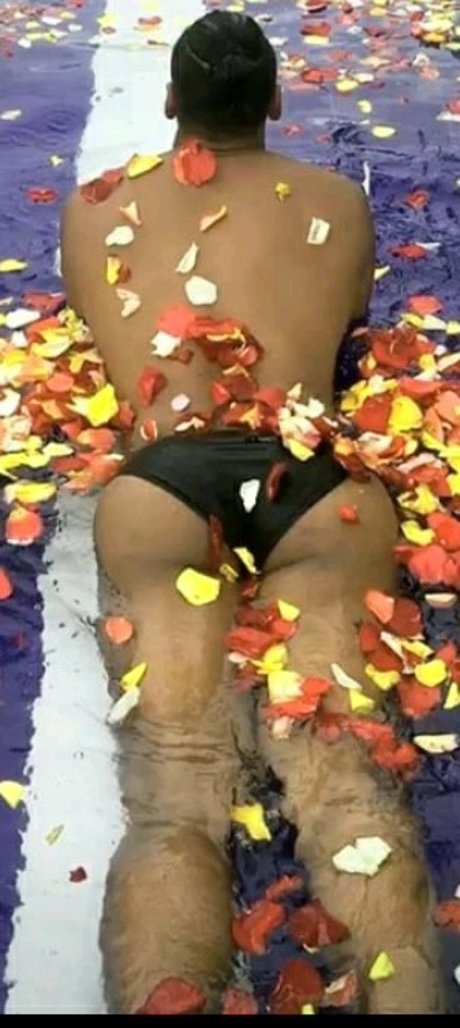 Stop and stare star du porno exclusive image