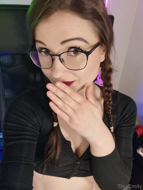 TinyEmily star du sexe archive