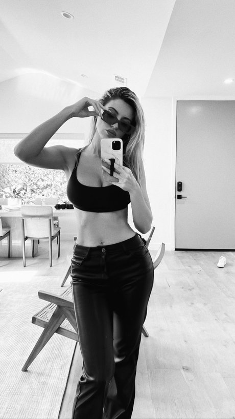 Ashley Schultz étoile chaude archive