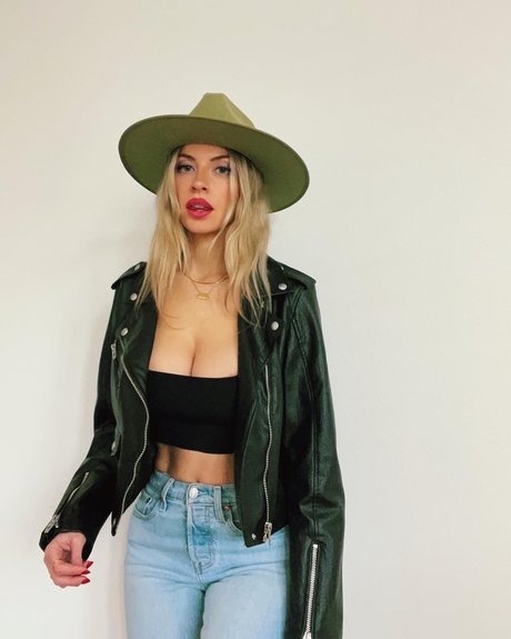 lesbiennes aux gros seins onlyfans adulte gratuit photos