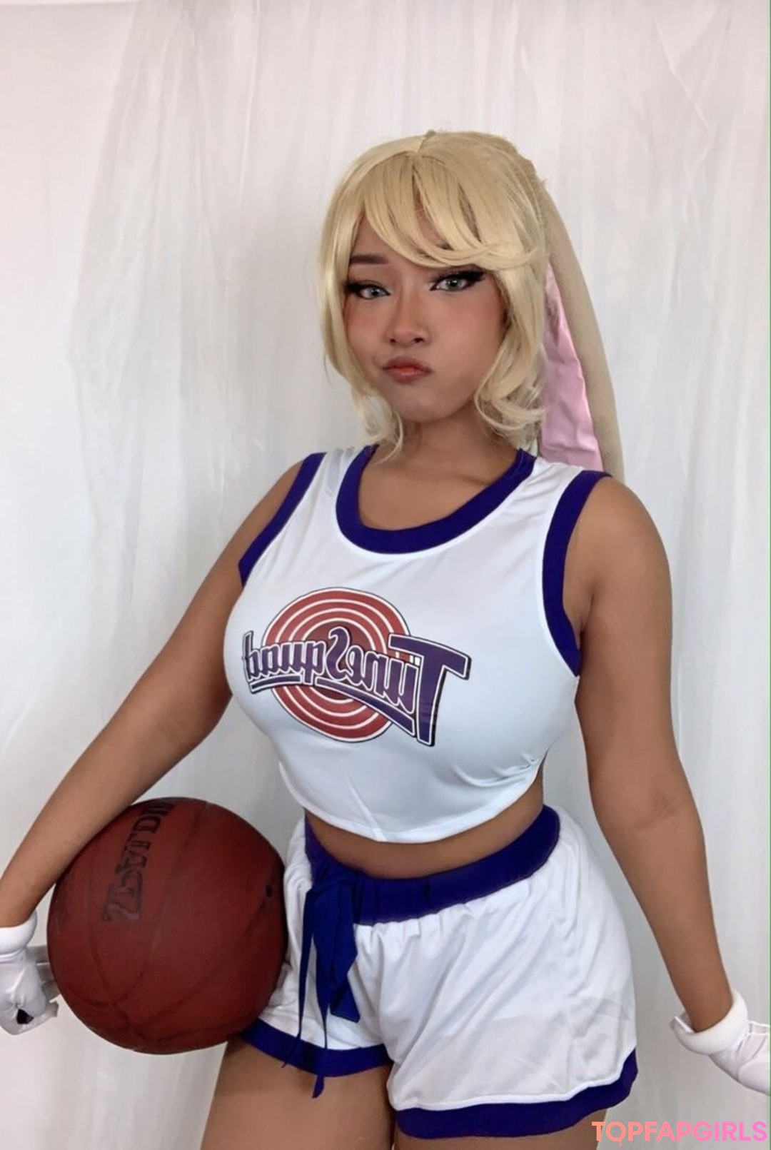 rousse aux gros seins onlyfans belle hd photos