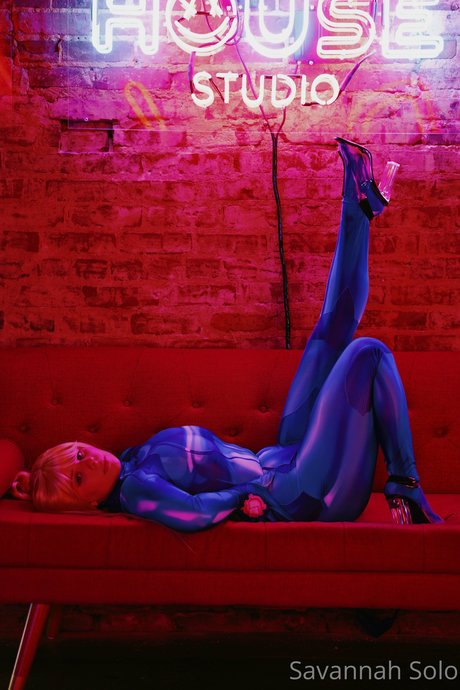 Savannah Solo modèle de sexe photo