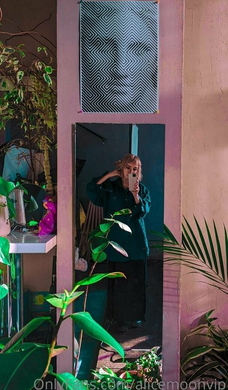 Alice Moon haut de star du porno archive