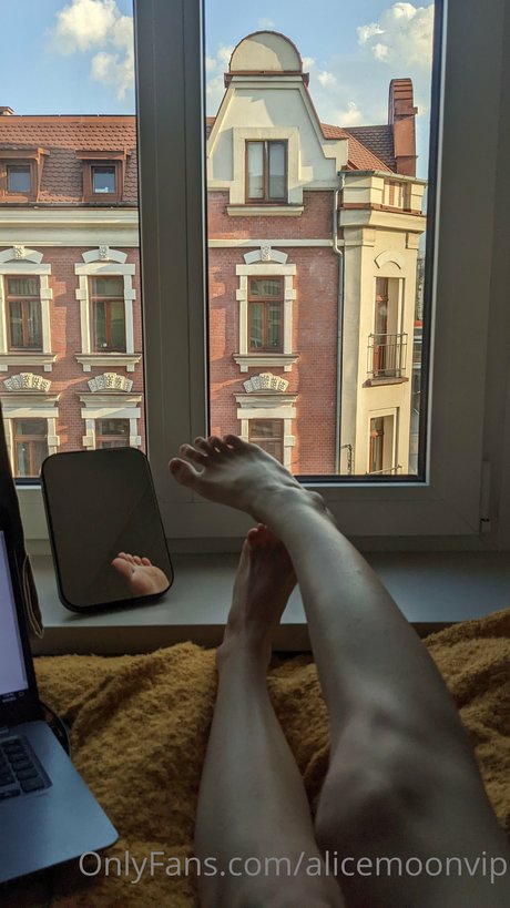 Alice Moon star du porno gratuit collection