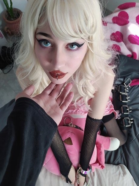 visage blond uniquementfans xxx gratuit img