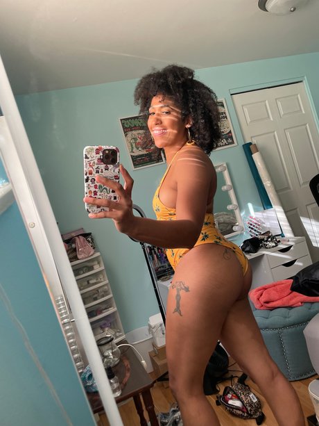 Marti Belle modèles nus archive