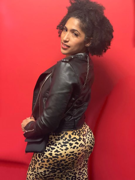 Marti Belle modèle adulte images