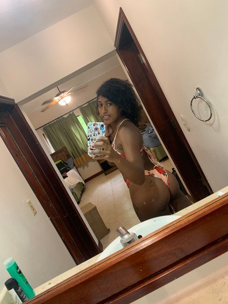 Marti Belle modèle joli photos