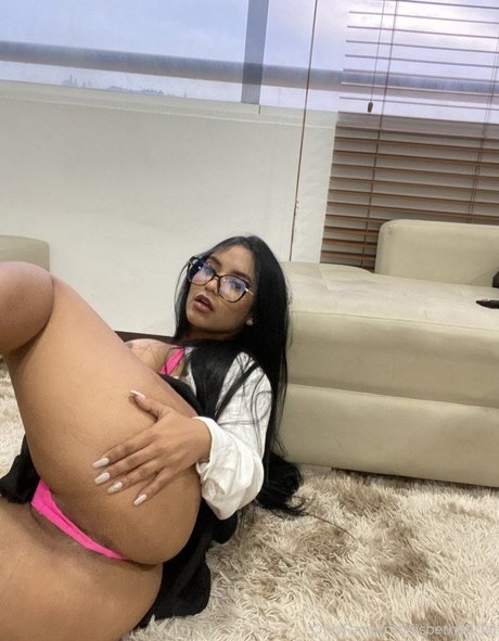 Lisbeth Bellorin star du porno sexy des photos