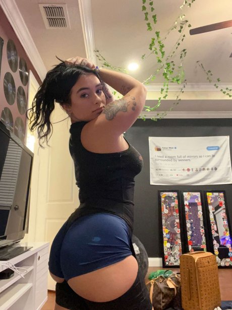 rousse aux gros seins onlyfans haute définition adulte images