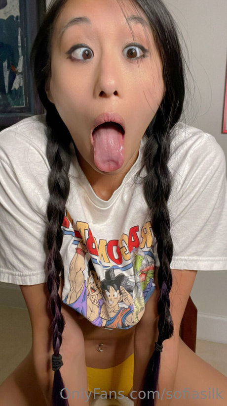 Sofia Silk nus star du porno photo