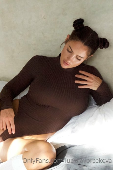 ébène sexy onlyfans xxx jolie image