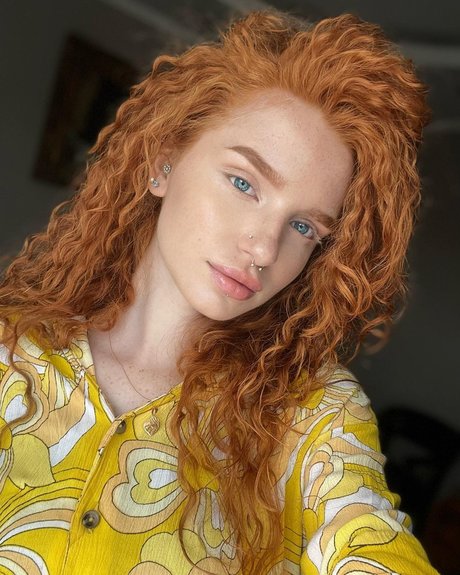 Myfoxyland actrice artistique galeries