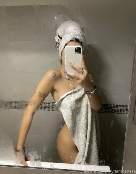 Myriam Danese étoile exclusive galeries