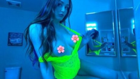 Ally Hardesty beau modèle images