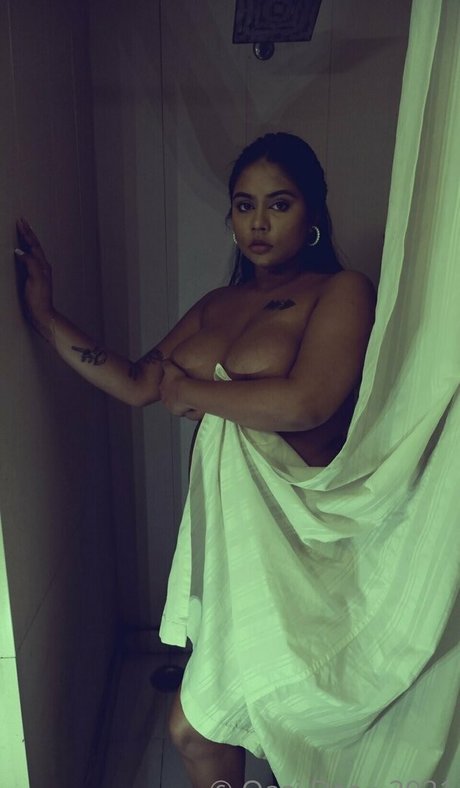 Oasi Das modèle joli photo