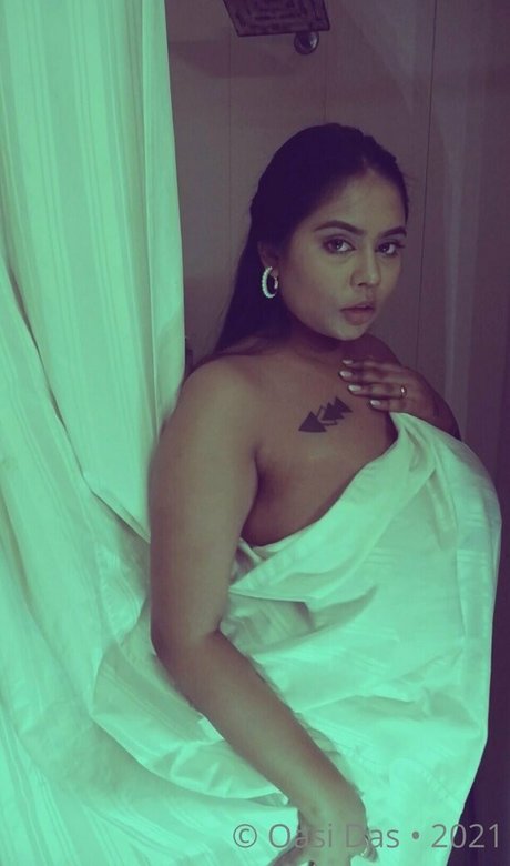 Oasi Das star du porno gratuite image