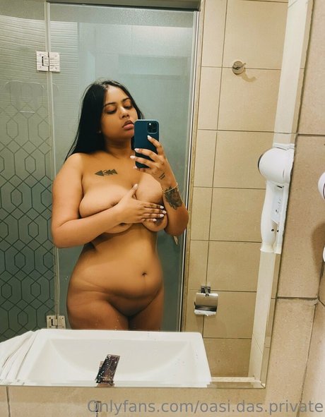 blonde aux gros seins onlyfans nu parfait galerie