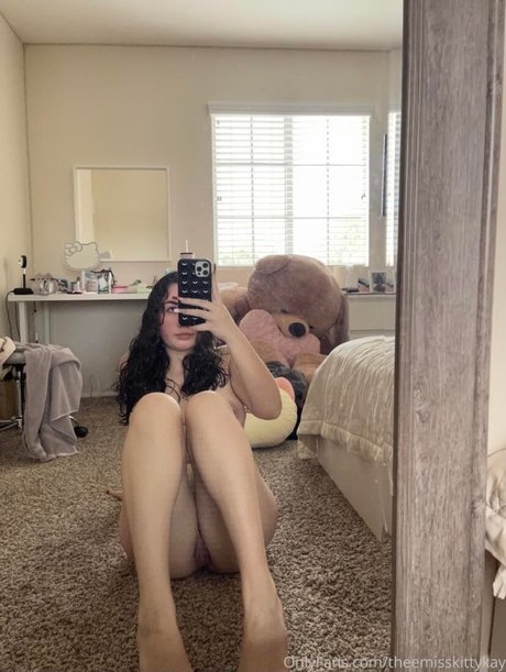 kitty kay modèle magnifique img