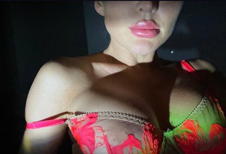 Victoria Broshkina star du porno gratuit img