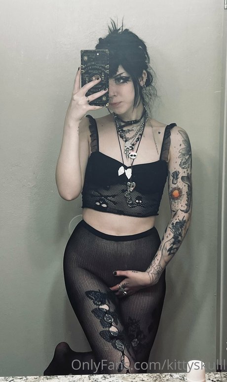 tatouages ​​blonds onlyfans parfait meilleur photos