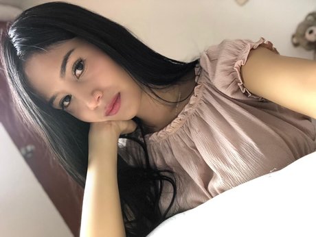 Emily Ortiz art de star du porno galeries