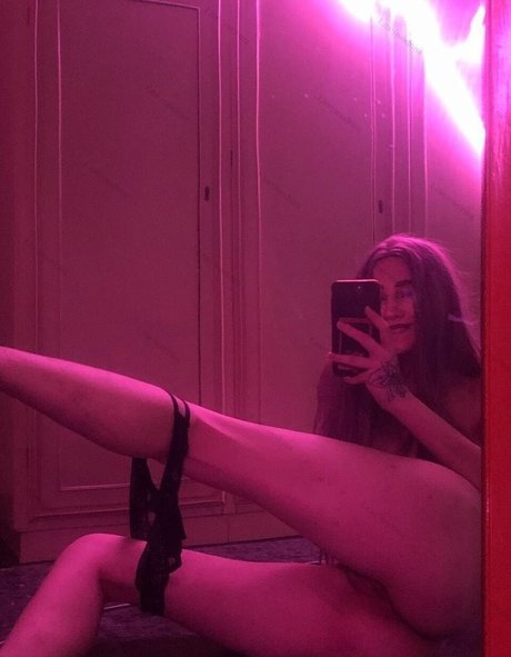 grosse bite baise onlyfans belle haute qualité des photos