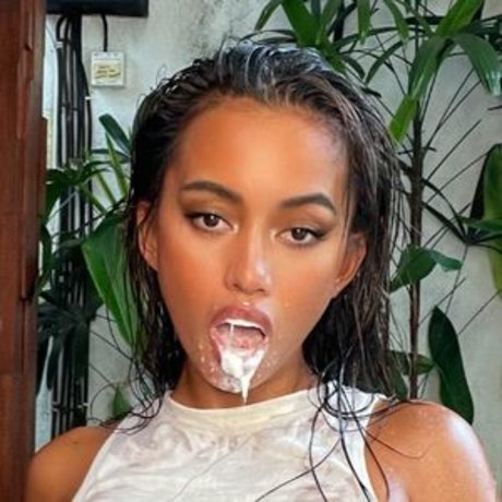 maman fils onlyfans érotique en haute qualité image