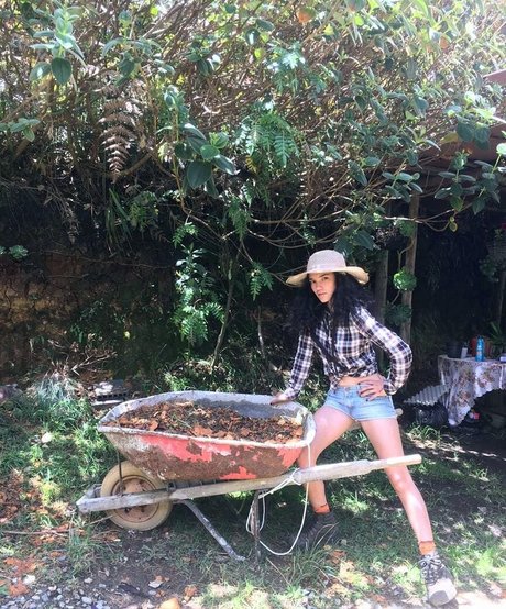 fans emo potelés uniquement érotique xxx archive