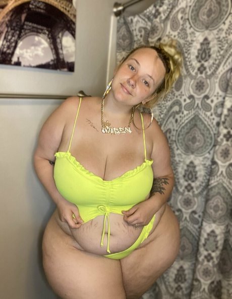 chatte parfaite onlyfans nu des photos