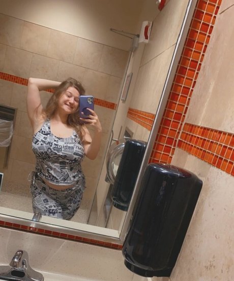 blonde en forme onlyfans nus parfaits galerie