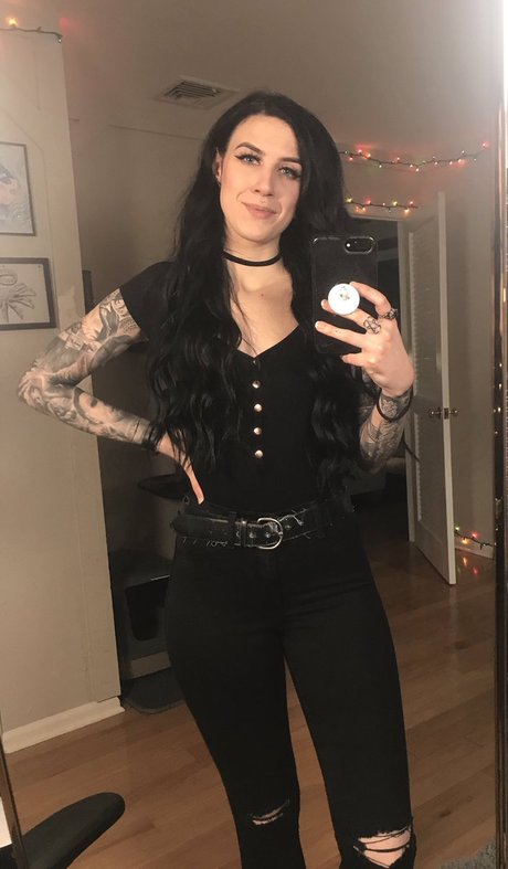 MsKILLIONAIRE top star photo