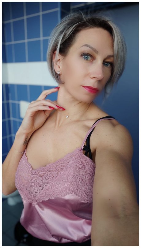 Prunelle fitgirl star du porno sympa des photos