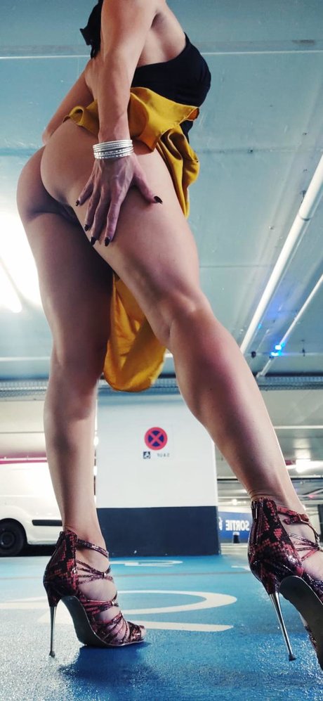 Prunelle fitgirl étoile érotique galerie