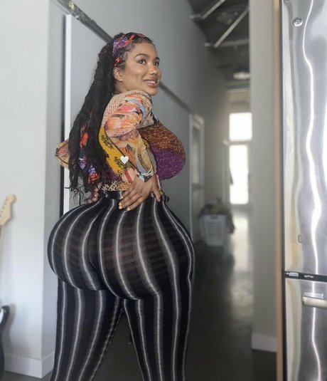 Raychiel modèle érotique collection