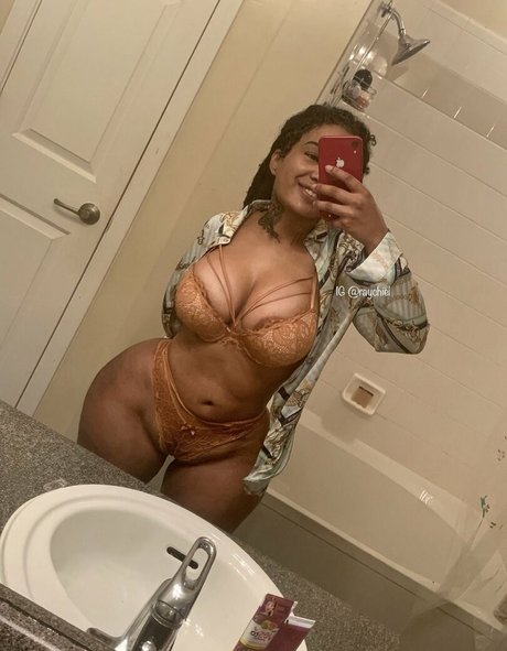 Raychiel jolie star du porno photos