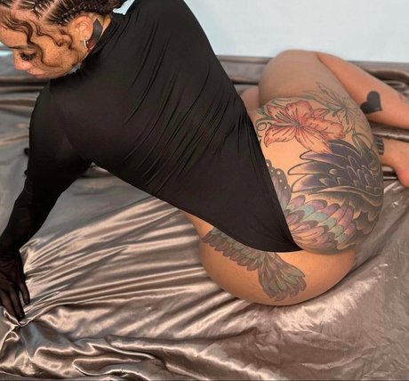 gros seins branlette espagnole onlyfans sexy érotique collection