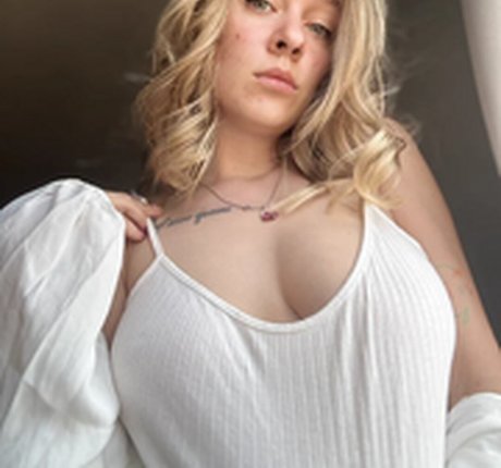 Dog Queen nus star du porno images