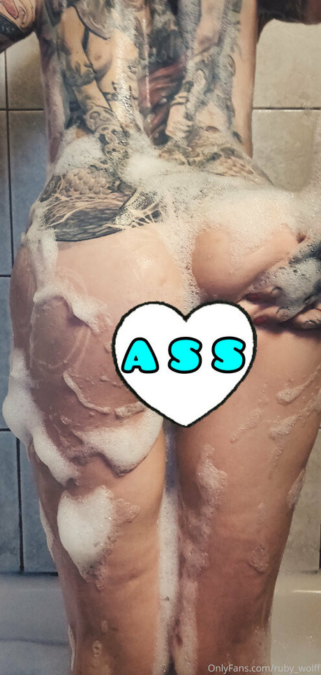 ruby wolff art modèle img