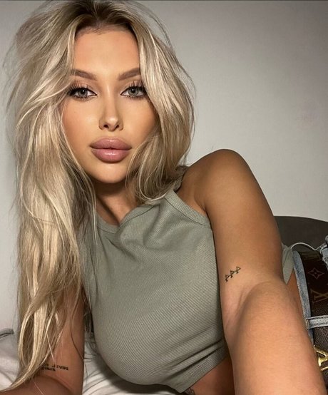 _sandrabieniek étoile exclusive image