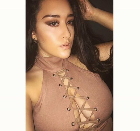 Olivia Hailey haut de star du porno photos