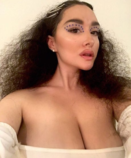 Olivia Hailey beau modèle images