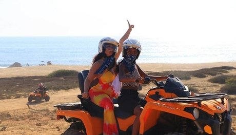 Olivia Hailey actrice érotique image