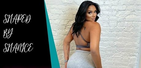 jolie ébène onlyfans chaud joli image