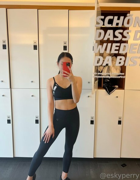 tatouages ​​blonds onlyfans belle hd photos