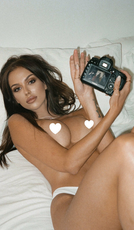 Abby Glasby star du porno parfaite archive