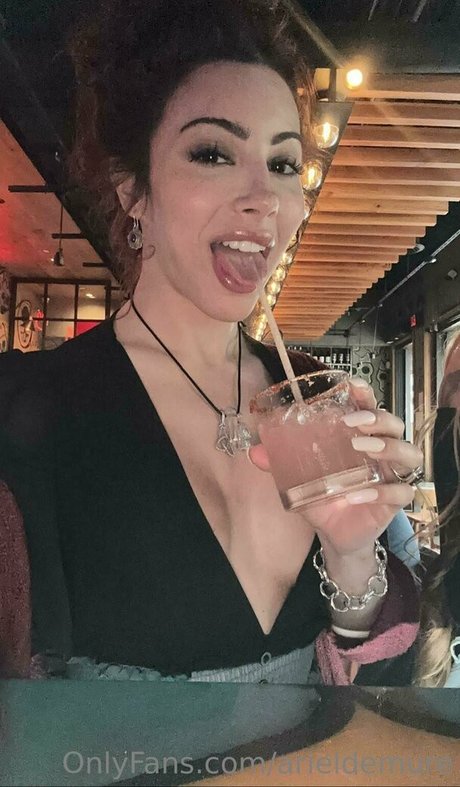 pom-pom girl nue onlyfans sexe pornographique img