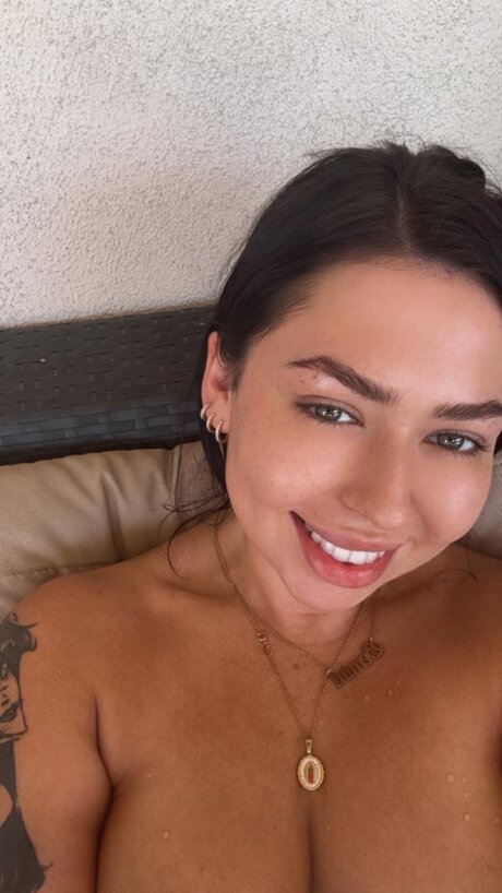 hungry4moore star exclusive galerie