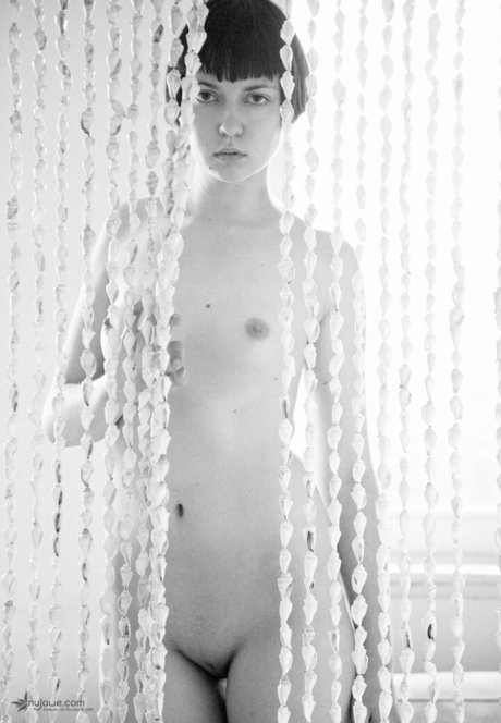 Nujolie étoile exclusive archive